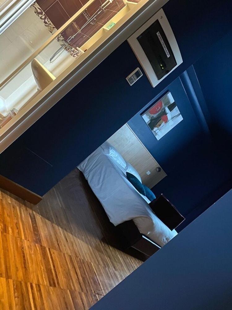 אודינה Albergo Residenza Al Teatro מראה חיצוני תמונה
