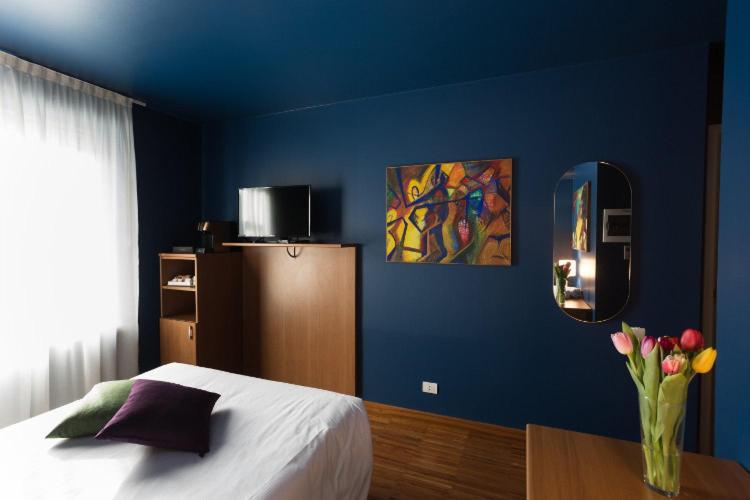 אודינה Albergo Residenza Al Teatro מראה חיצוני תמונה